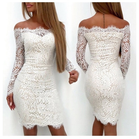 Dresses & Skirts - 1 left-size L❣️Body con lace dress with sleeves❣️